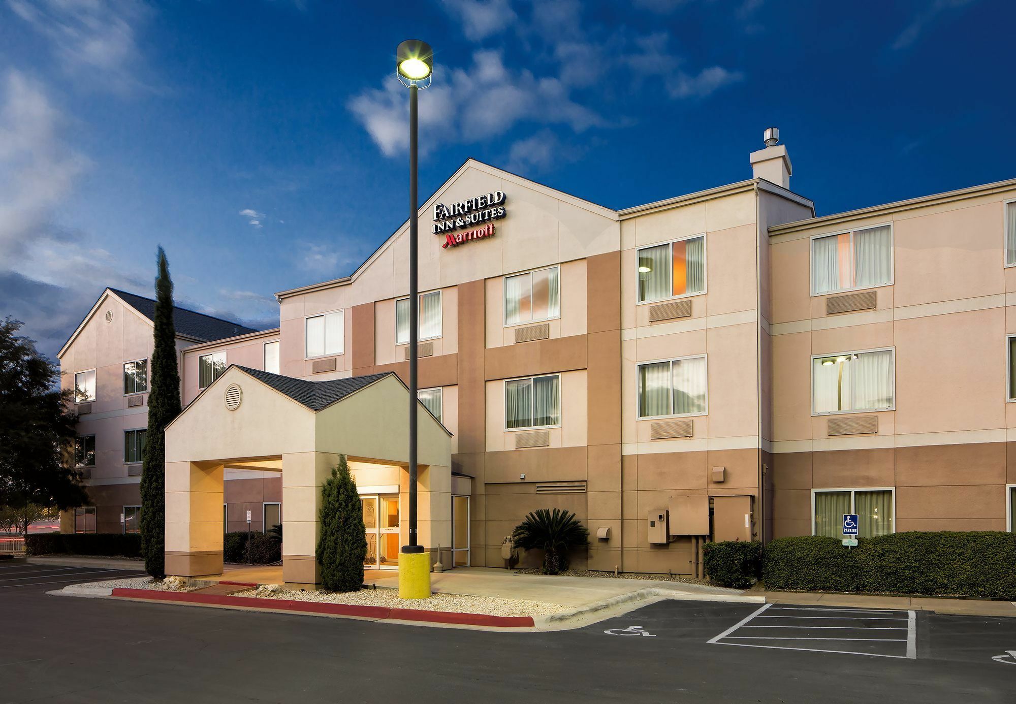 Fairfield Inn And Suites Austin South Exteriér fotografie